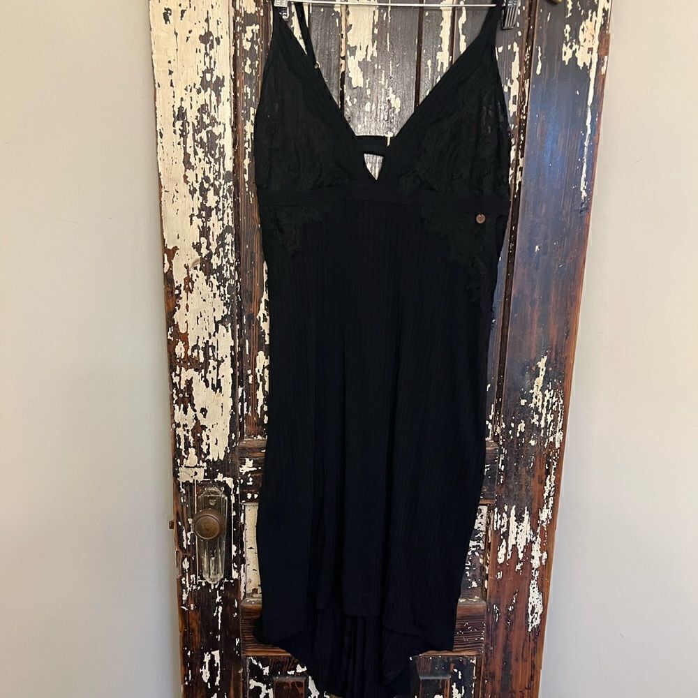 Women’s Midnight Bakery black Lace night gown.  Size L.